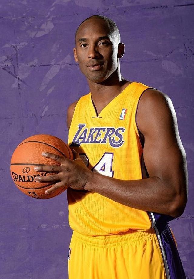 勇士34分狂胜国王 库里27+10