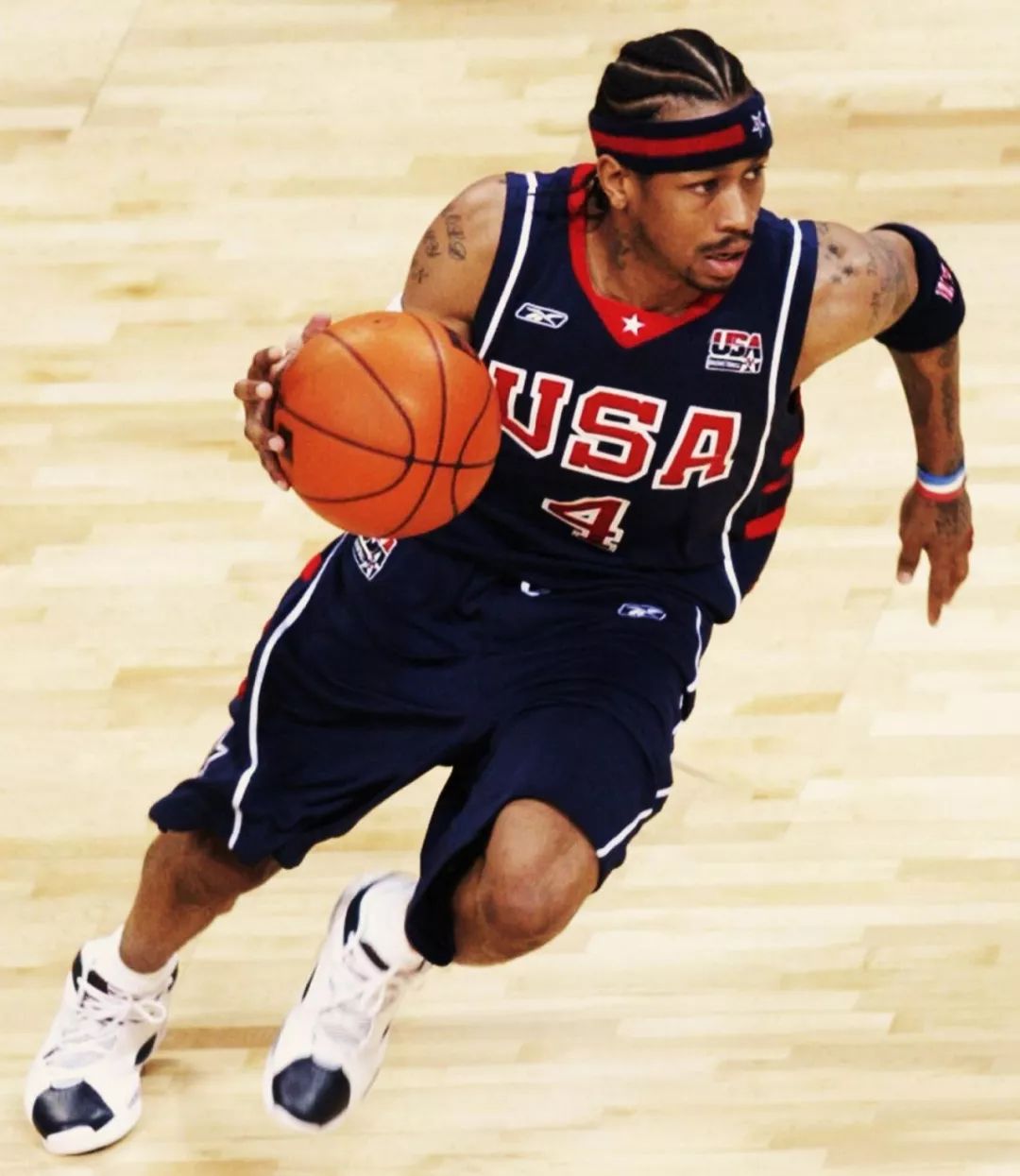 埃因霍温官方：已从药厂买断门将科瓦日，与其签