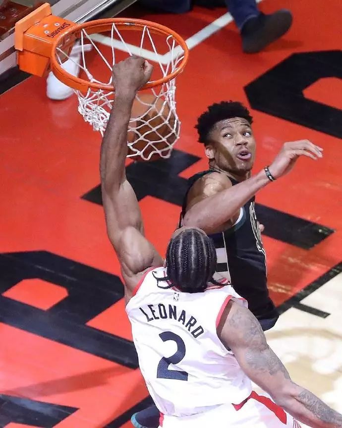 阿莫林：点球大战胜负向来充满偶然性 我们确实有赢得比赛的机会