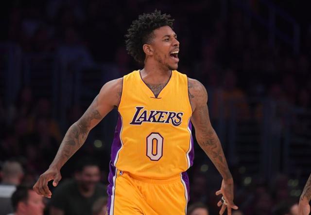 罗体：罗马将对拉斯帕多里的年薪加至400万欧，希望球员同意