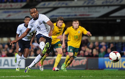 IG再次上演劣势1万翻盘！Theshy格温打出全场最高伤害